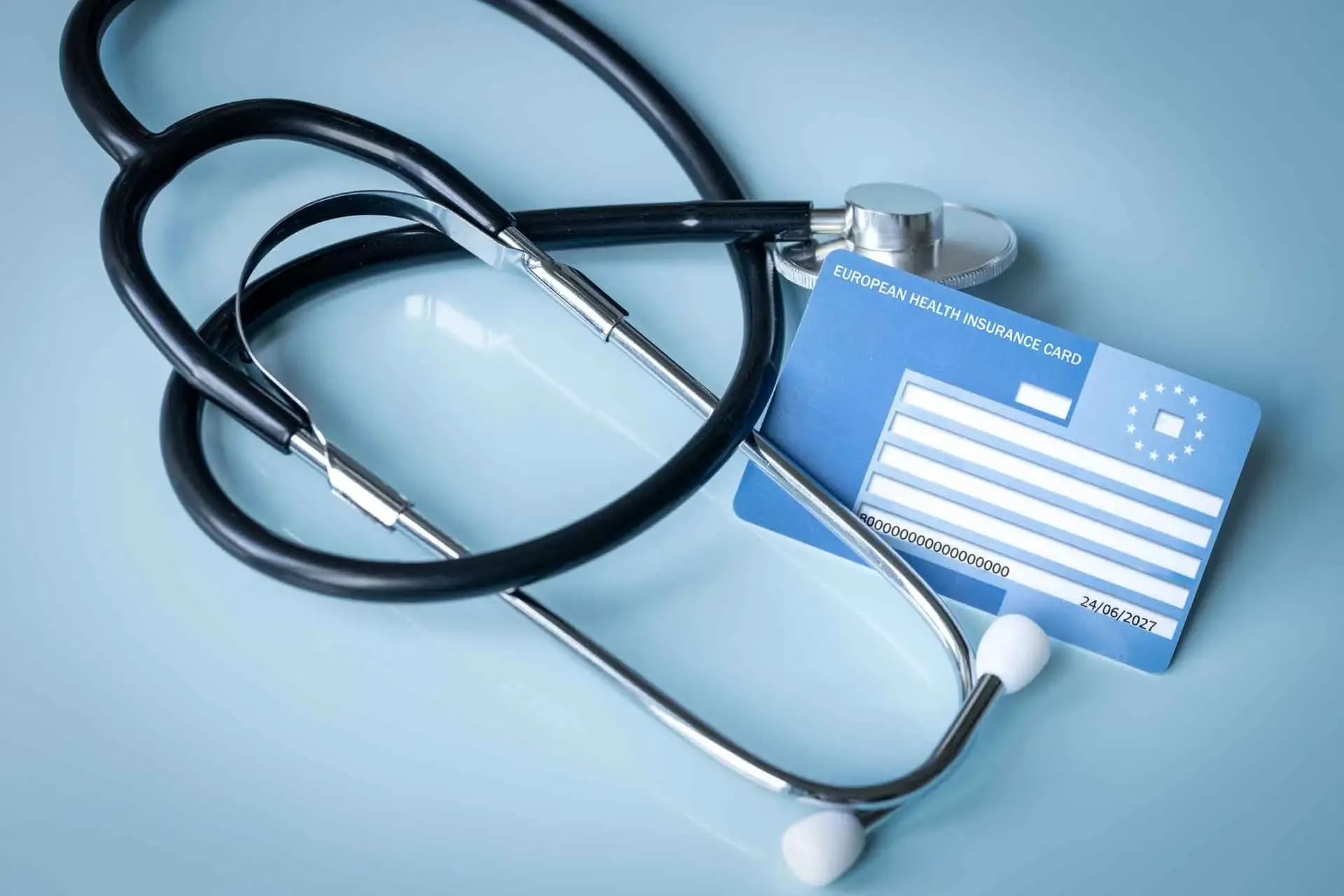 EHIC vs private health insurance comparison for expats in Spain