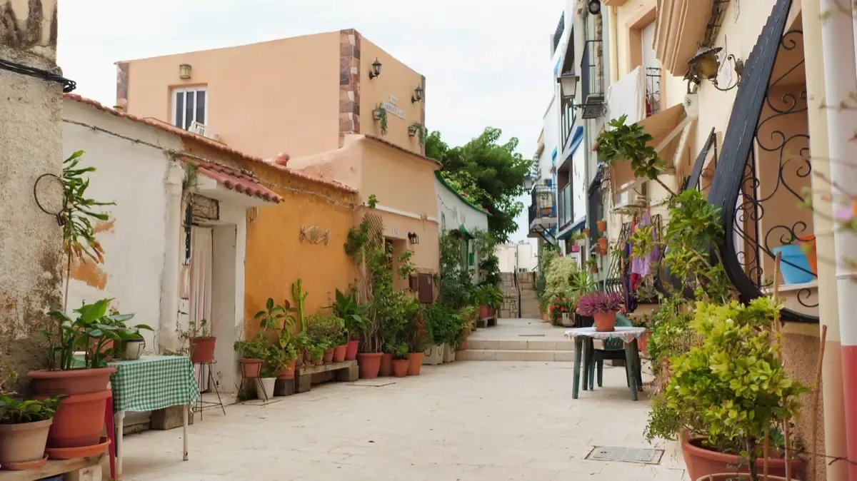 Vacker spansk fastighet som representerar försäkringsbehov vid bostadsköp i Spanien