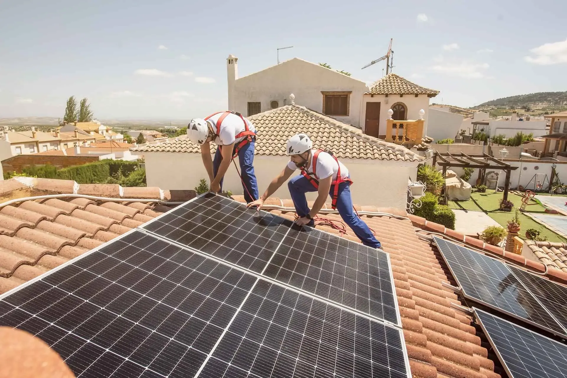 Solar panels home insurance coverage in Spain